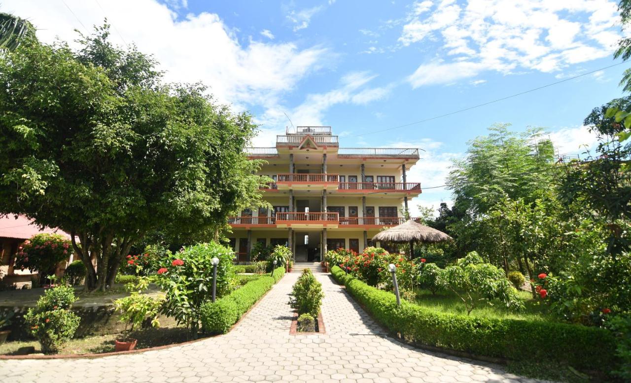 Eden Jungle Resort Саураха Экстерьер фото